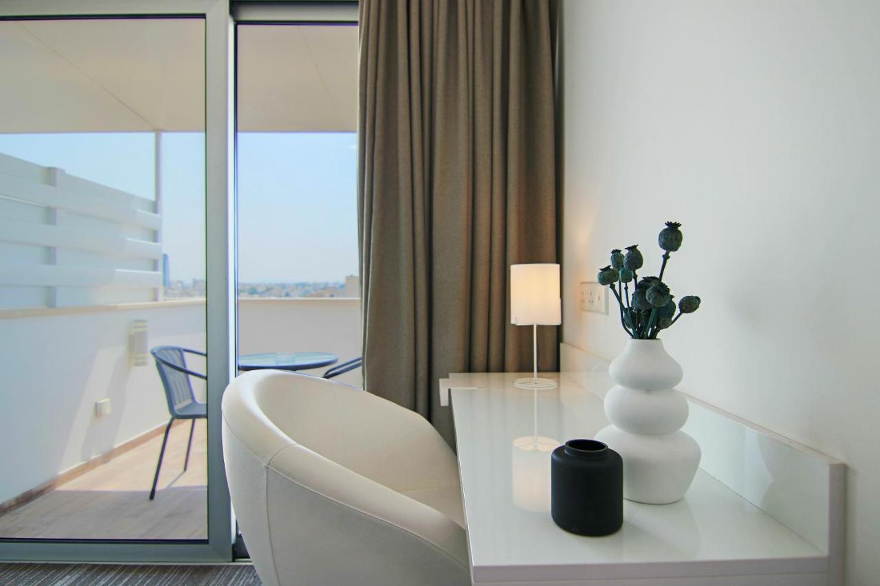 Phaedrus Living: Luxury Suite Nicosia 508 Exteriör bild