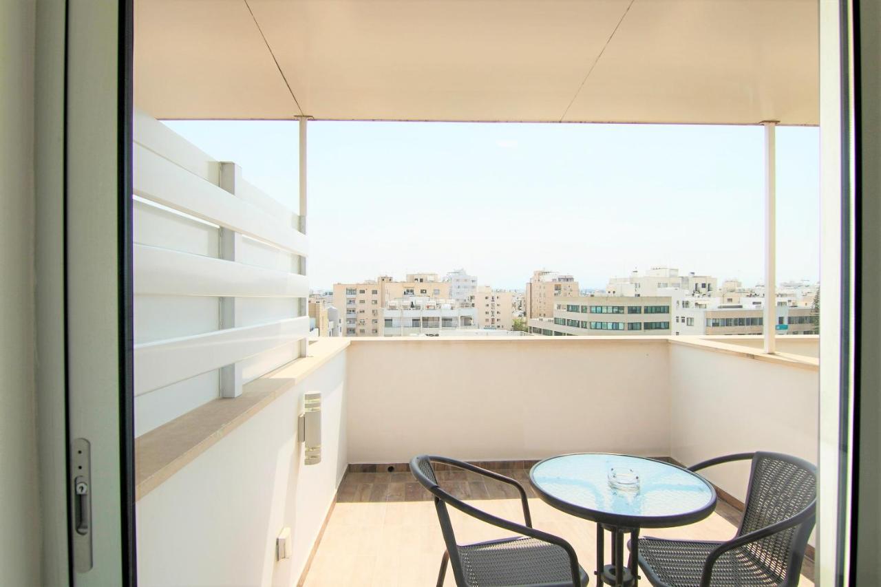 Phaedrus Living: Luxury Suite Nicosia 508 Exteriör bild